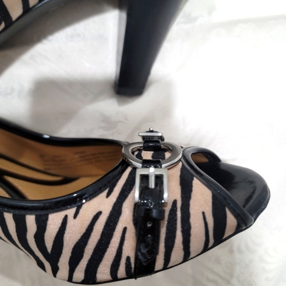 Naturalizer N5 Comfort Open Toe Zebra Pumps Size 8 - Picture 7 of 9